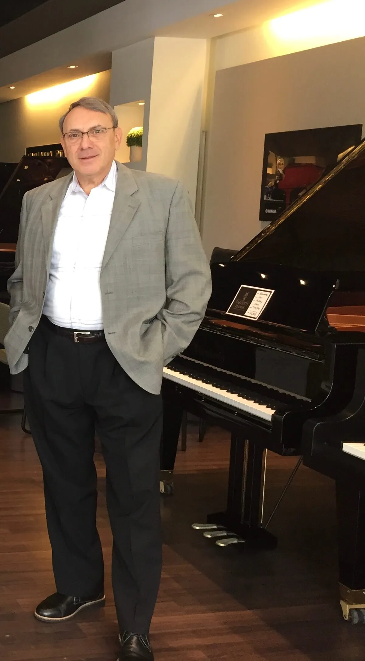 Paul Guarino at the piano